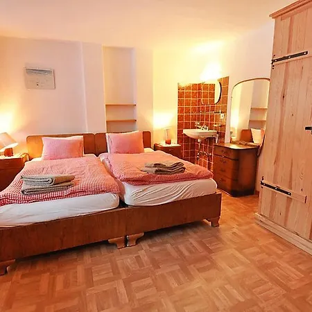 Apartament Sleeps 12 Wifi *