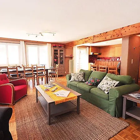 Sleeps 12 Wifi